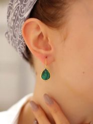 Pierres delicates Pozłacane kolczyki z malachitami rozmiar: onesize. Zielone kolczyki Pierres delicates, z malachitem, pozłacane. Za 39.99 zł.