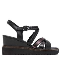 Sandały Tamaris. Czarne sandały Tamaris, bez wzorów, bez obcasa, na koturnie, bez zapięcia. Za 299.99 zł.