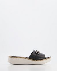 CZARNE KLAPKI 221665 BLACK. Czarne klapki Venezia, bez wzorów, ze skóry, bez obcasa, bez zapięcia. Za 159.00 zł.