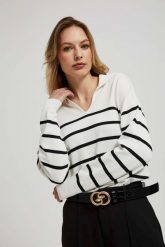 Sweter w paski z kołnierzykiem perłowo-czarny. Białe swetry MOODO, m, bez wzorów, z poliamidu, bez ramiączek. W wyprzedaży za 64.99 zł.