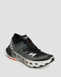Buty biegowe trailowe unisex X-Bionic Terraskin X02 czarno-białe. Czarne buty treningowe X BIONIC, bez wzorów, bez zapięcia, do biegania. Za 929.99 zł.