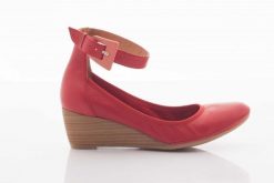 Czółenka Bayla-Mik 14018-5136 Luna Pink, Skóra naturalna - 39. Czerwone czółenka Bayla, na lato, bez wzorów, z materiału, bez obcasa, na koturnie, bez zapięcia. W wyprzedaży za 134.10 zł.