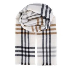 Szalik Jenny Fairy. Brązowe szaliki i kominy Jenny Fairy, bez wzorów. Za 59.99 zł.