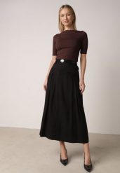 Czarna Wiskozowa Spódnica o Rozkloszowanym Kroju z Plisami i Paskiem Rolea. Czarne spódnice Born2be, na co dzień, l, bez wzorów, z wiskozy, eleganckie, midi, rozkloszowane. Za 129.99 zł.