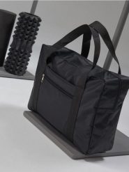 Torba na siłownię - czarny. Czarne torby sportowe Sinsay, bez wzorów. Za 15.99 zł.