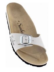 Sunbay Klapki "Jasmin" w kolorze srebrnym rozmiar: 41. Szare klapki Sunbay, bez wzorów, klasyczne, z otwartym noskiem, bez obcasa, bez zapięcia. Za 124.95 zł.