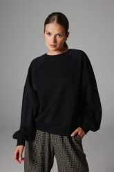 BLUZA ELENA CZARNA L - Flawless. Czarne bluzy Flawless, l, bez wzorów, z bawełny, biznesowe, bez ramiączek, bez kaptura. Za 369.00 zł.