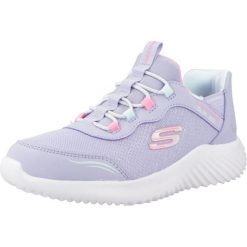 Buty SKECHERS BOUNDER - SIMPLE CUT SLIP-INS Fioletowy. Fioletowe buty do biegania Skechers, bez wzorów, z materiału, bez zapięcia, do biegania. Za 179.99 zł.