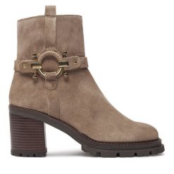 Botki Marco Tozzi. Brązowe botki Marco Tozzi, bez wzorów, bez obcasa, na słupku, bez zapięcia. Za 539.99 zł.