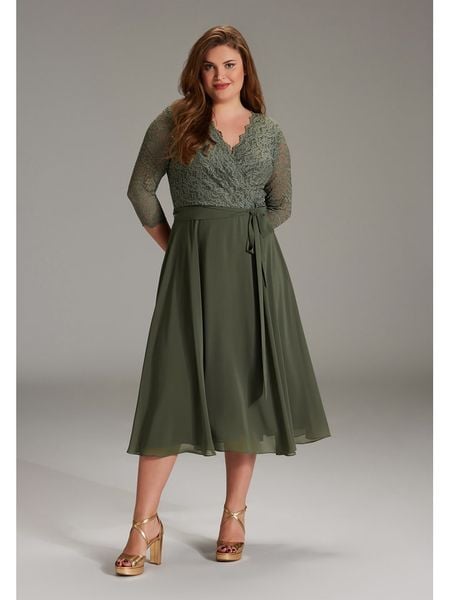 SWING Sukienka w kolorze khaki rozmiar: 44. Brązowe sukienki Swing, bez wzorów, z koronki, bez kołnierzyka, bez ramiączek, maxi. Za 261.05 zł.