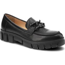 Czarne Półbuty Nessi Wygodne Skórzane Buty Damskie. Czarne półbuty wsuwane Nessi, z aplikacjami, ze skóry, eleganckie, bez obcasa, na płaskiej podeszwie. Za 399.00 zł.