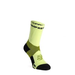 Skarpety do biegania Compressport Ultra Trail Socks v2.0. Zielone skarpetki Compressport, bez wzorów. Za 114.99 zł.