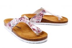 DR. BRINKMANN 700324-42 rosa, klapki profilaktyczne damskie. Czerwone klapki Dr. Brinkmann, bez wzorów, bez obcasa, bez zapięcia. Za 179.90 zł.