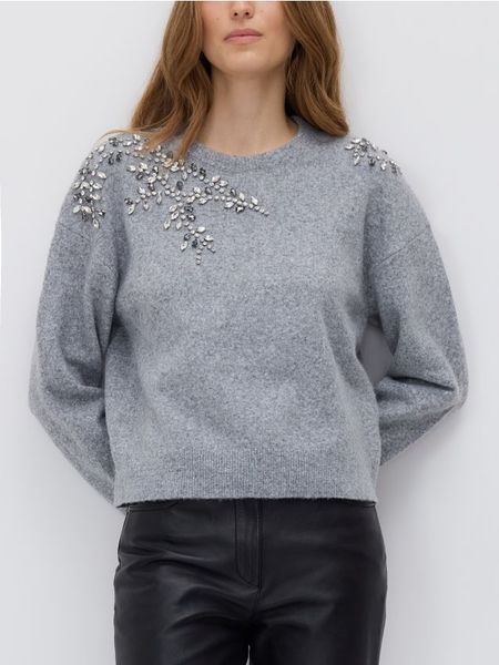 Sweter z ozdobnymi aplikacjami - jasnoszary. Szare swetry Reserved, l, z aplikacjami, z dzianiny, bez ramiączek. Za 149.99 zł.