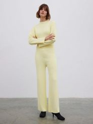 BGN Spodnie w kolorze żółtym rozmiar: 40. Żółte spodnie materiałowe BGN, bez wzorów, z materiału. Za 78.99 zł.