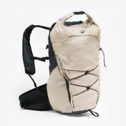 Plecak turystyczny Quechua MH500 Light 22 l. Brązowe plecaki QUECHUA, bez wzorów, bez dodatków. Za 269.99 zł.