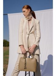 Christian Laurier Skórzana torebka "Armel" w kolorze beżowym - 30 x 23 x 10 cm rozmiar: onesize. Brązowe torebki klasyczne Christian Laurier, bez wzorów, z materiału, przez ramię, bez dodatków. Za 260.99 zł.