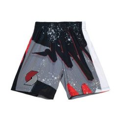 Szorty Portland Trail Blazers. Czarne szorty Mitchell & Ness, bez wzorów, sportowe. Za 434.50 zł.