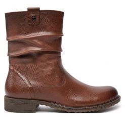 Botki Tamaris. Brązowe botki Tamaris, bez wzorów, bez obcasa, na płaskiej podeszwie, bez zapięcia. Za 269.99 zł.