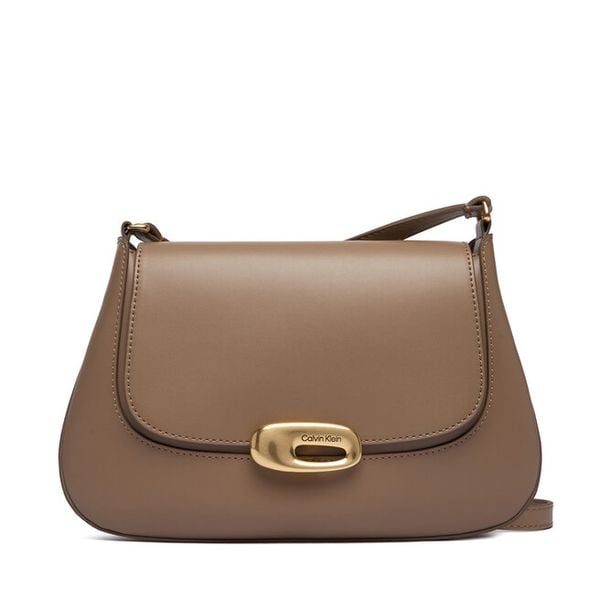 Torebka Calvin Klein. Brązowe listonoszki Calvin Klein, bez wzorów, bez dodatków. Za 649.99 zł.