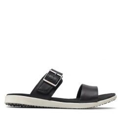 Klapki Kamik. Czarne klapki Kamik, bez wzorów, bez obcasa, bez zapięcia. Za 399.99 zł.