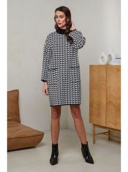 Soft Cashmere Sukienka dzianinowa w kolorze czarno-białym rozmiar: 38/40. Białe sukienki Soft Cashmere, na co dzień, bez wzorów, z dzianiny, bez kołnierzyka, bez ramiączek, maxi, proste. Za 173.99 zł.