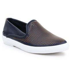 Buty Lacoste W 7-31CAW01272M3 niebieskie. Niebieskie buty treningowe bez wzorów, z gumy, bez zapięcia. Za 544.84 zł.