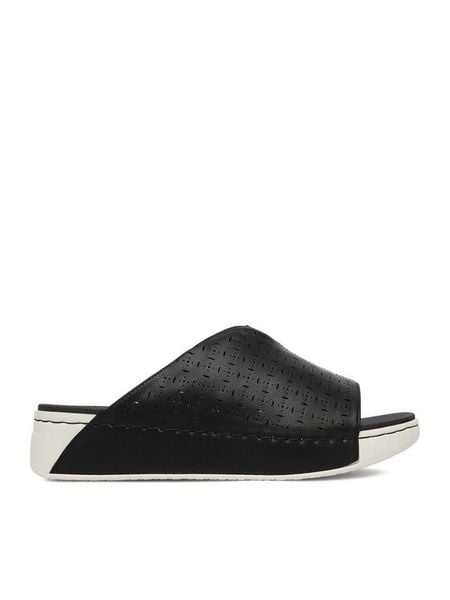 Go Soft Klapki CEO-R26SS02248 Czarny. Czarne klapki GO SOFT, bez wzorów, ze skóry, bez obcasa, bez zapięcia. Za 95.99 zł.