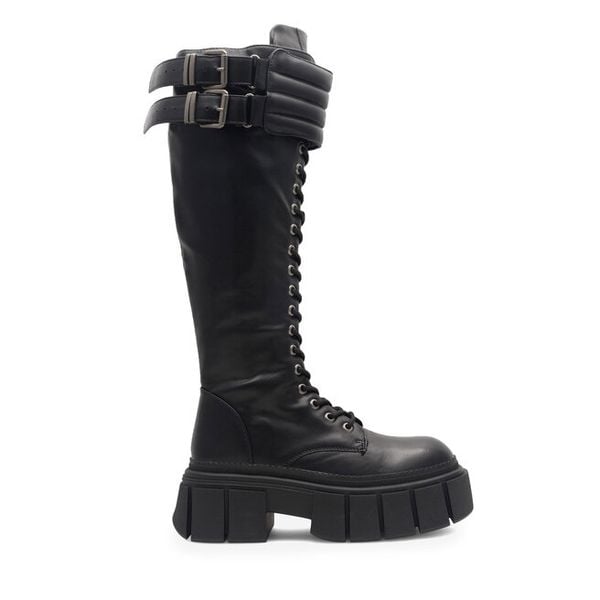 Kozaki Jenny Fairy. Czarne kozaki Jenny Fairy, bez wzorów, bez obcasa, na płaskiej podeszwie, bez zapięcia. Za 249.99 zł.