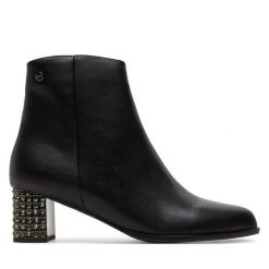 Botki GOE. Czarne botki GOE, bez wzorów, bez obcasa, na słupku, bez zapięcia. Za 509.99 zł.