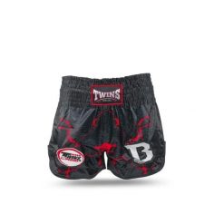 Szorty do boksu tajskiego Twins Special TBT. Czarne szorty TWINS, bez wzorów, sportowe. Za 372.00 zł.
