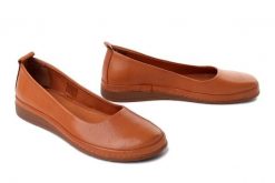 KOCH 91182 coconut, baleriny damskie. Brązowe baleriny KOCH, bez wzorów, ze skóry, bez obcasa, bez zapięcia. Za 249.90 zł.