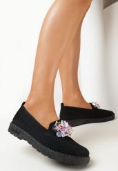 Czarne Tenisówki z Kryształkami i Delikatną Perforacą Gelle. Czarne trampki Born2be, bez wzorów, bez zapięcia. Za 59.99 zł.