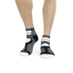 Skarpety LCF Outdoor Nepal. Białe skarpetki LA CHAUSSETTE DE FRANCE, bez wzorów, z materiału. Za 139.50 zł.