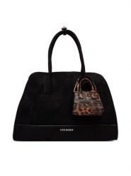 Steve Madden Torebka Bharlli 13002290 Czarny. Czarne torebki klasyczne Steve Madden, bez wzorów, ze skóry, bez dodatków. Za 559.99 zł.