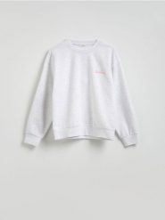 Bluza z haftem - jasnoszary. Szare bluzy Reserved, l, bez wzorów, z bawełny, bez ramiączek, bez kaptura. W wyprzedaży za 49.99 zł.