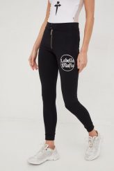 LaBellaMafia legginsy damskie kolor czarny z nadrukiem. Czarne legginsy LABELLAMAFIA, bez wzorów. W wyprzedaży za 234.99 zł.