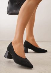 Czarne Czółenka VICES na Stożkowym Obcasie Jennibelle. Czarne czółenka Born2be, bez wzorów, z materiału, klasyczne, z otwartym noskiem, bez obcasa, na słupku, bez zapięcia. Za 119.99 zł.