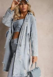 Jasnoniebieska Długa Kurtka Jeansowa z Bawełny z Przetarciami i Troczkiem w Talii Rileni. Niebieskie kurtki Renee, l, bez wzorów, z bawełny, eleganckie, bez kaptura. W wyprzedaży za 187.49 zł.