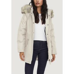 Parka Kobieta ONLY ONLNEWKATY PARKA LIFE OTW CC. Brązowe płaszcze ONLY, na zimę, bez wzorów, bez kaptura. W wyprzedaży za 388.05 zł.