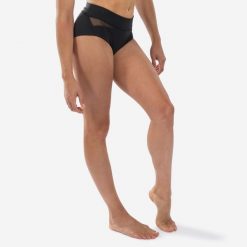 Spodenki do pole dance damskie Domyos. Czarne szorty sportowe DOMYOS, bez wzorów, z materiału, na fitness i siłownię. Za 59.99 zł.
