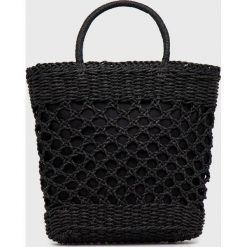 Pieces torebka kolor czarny. Czarne torebki klasyczne Pieces, bez wzorów, bez dodatków. Za 159.99 zł.