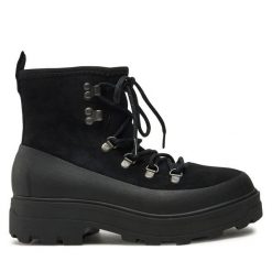 Botki Tretorn. Czarne botki Tretorn, bez wzorów, bez obcasa, na płaskiej podeszwie, bez zapięcia. Za 479.99 zł.