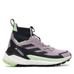 Trekkingi adidas. Fioletowe buty trekkingowe adidas, bez zapięcia. Za 949.99 zł.