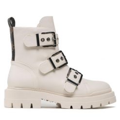 Botki Guess. Botki Guess, z aplikacjami, bez obcasa, na płaskiej podeszwie, bez zapięcia. Za 369.99 zł.