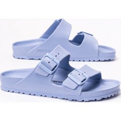 Klapki damskie niebieskie Birkenstock Arizona EVA. Niebieskie klapki Birkenstock, bez wzorów, młodzieżowe, bez obcasa, bez zapięcia. Za 159.99 zł.