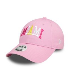 Czapka z daszkiem New Era. Czerwone czapki z daszkiem New Era, bez wzorów. Za 69.99 zł.