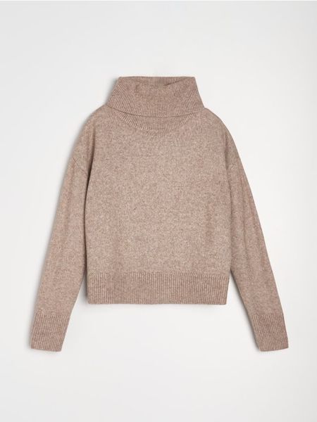 Gładki golf basic - brązowy. Brązowe swetry Sinsay, l, bez wzorów, bez ramiączek. Za 39.99 zł.
