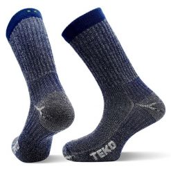 Skarpety sportowe z wełny Merino Teko ecoHIKE Light Half Cushion 2.0. Niebieskie skarpetki TEKO, bez wzorów, z wełny. Za 62.99 zł.