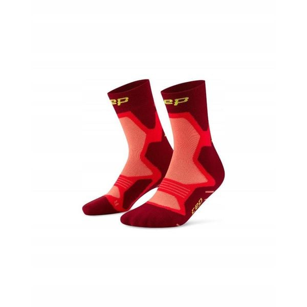 Skarpety kompresyjne do połowy łydki z amortyzującą wyściółką unisex CEP. Czerwone skarpetki CEP, bez wzorów, z elastanu. Za 79.00 zł.